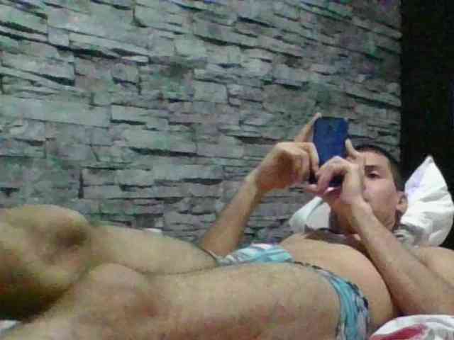 Sexylatin64