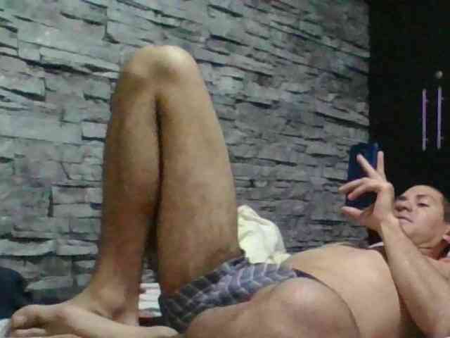 Sexylatin64