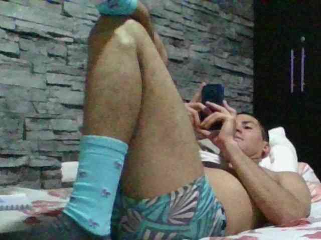 Sexylatin64