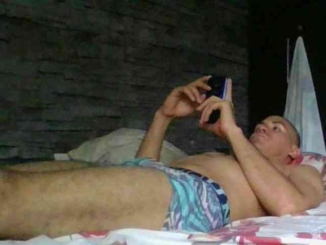 Sexylatin64