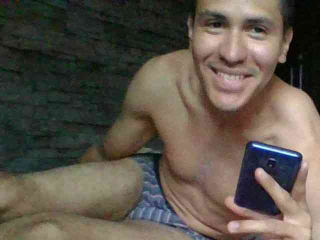 Sexylatin64