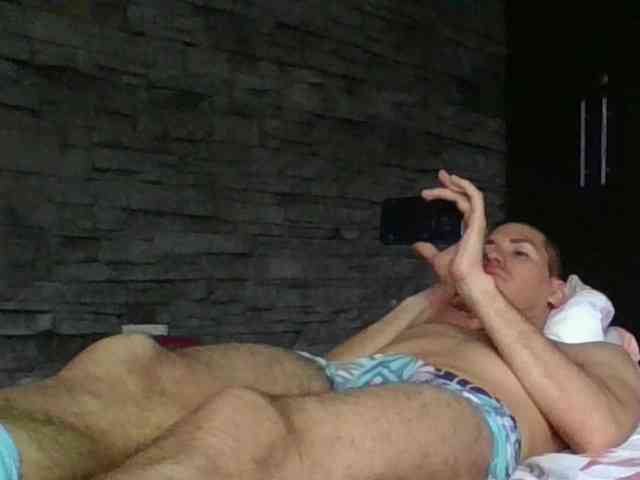 Sexylatin64