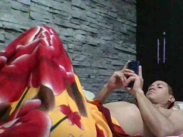 Sexylatin64
