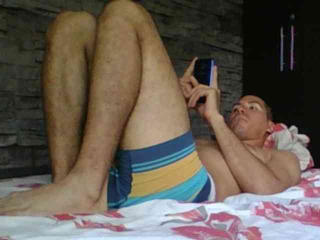 Sexylatin64