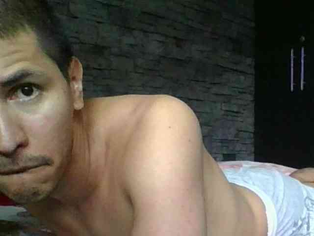 Sexylatin64