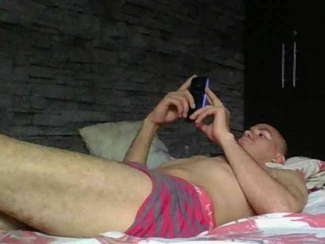 Sexylatin64