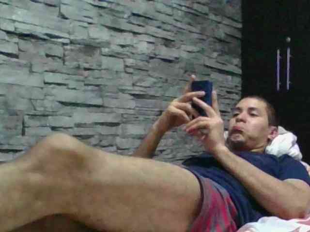 Sexylatin64