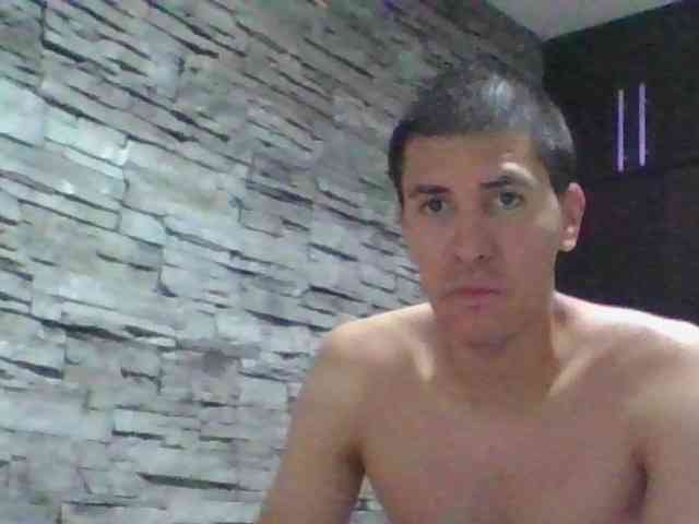 Sexylatin64
