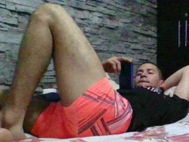 Sexylatin64