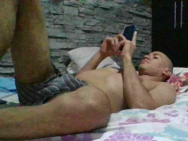 Sexylatin64