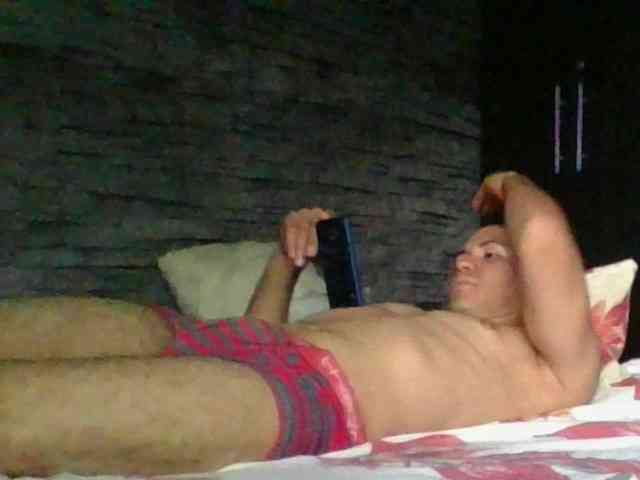Sexylatin64