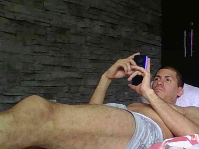 Sexylatin64