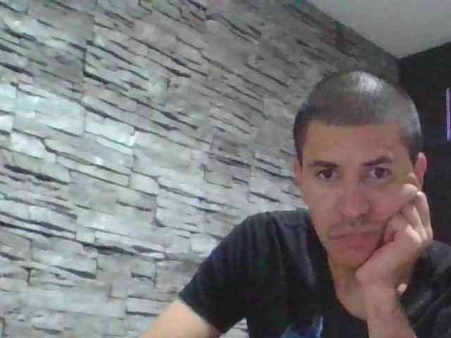 Sexylatin64