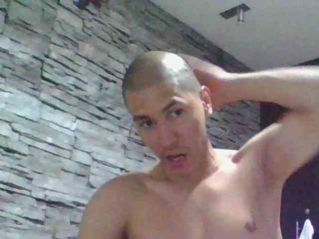 Sexylatin64