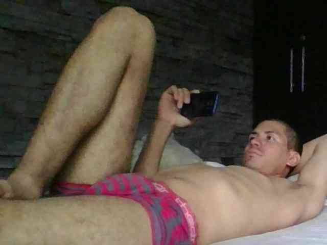 Sexylatin64