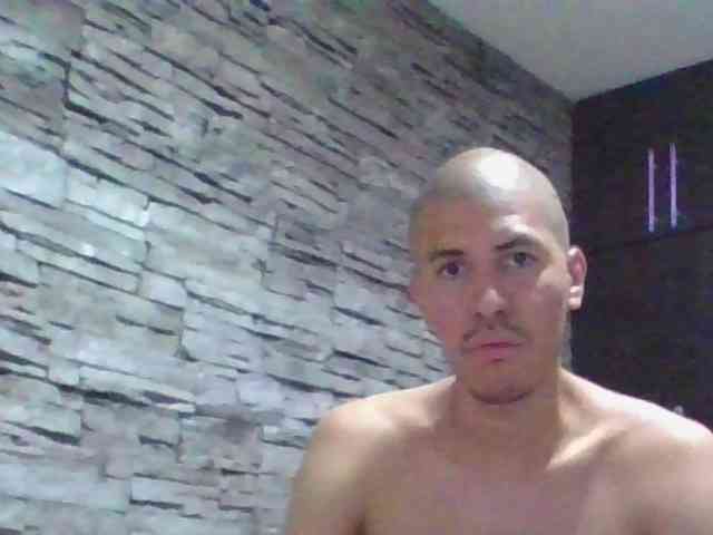 Sexylatin64