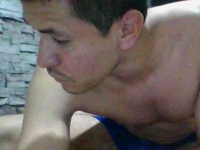 Sexylatin64