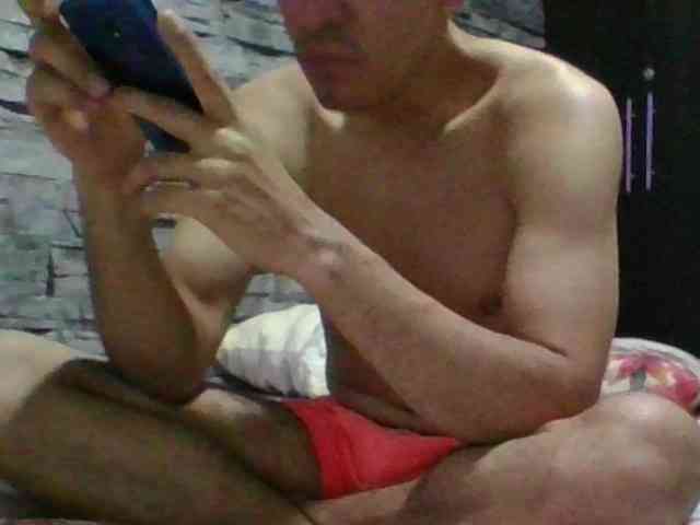 Sexylatin64