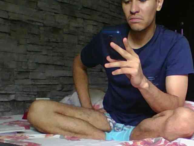 Sexylatin64
