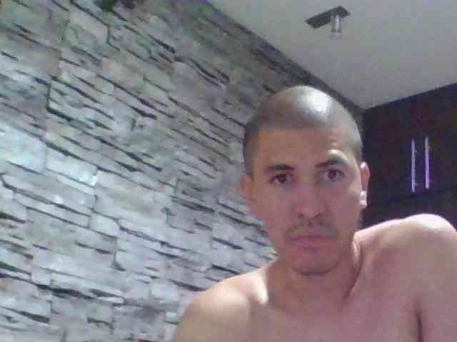 Sexylatin64