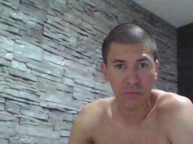 Sexylatin64
