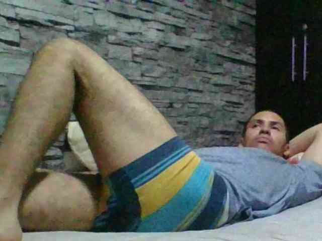 Sexylatin64