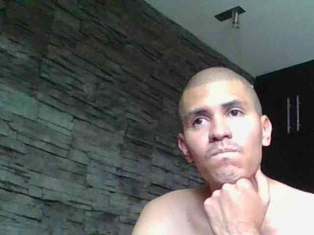 Sexylatin64