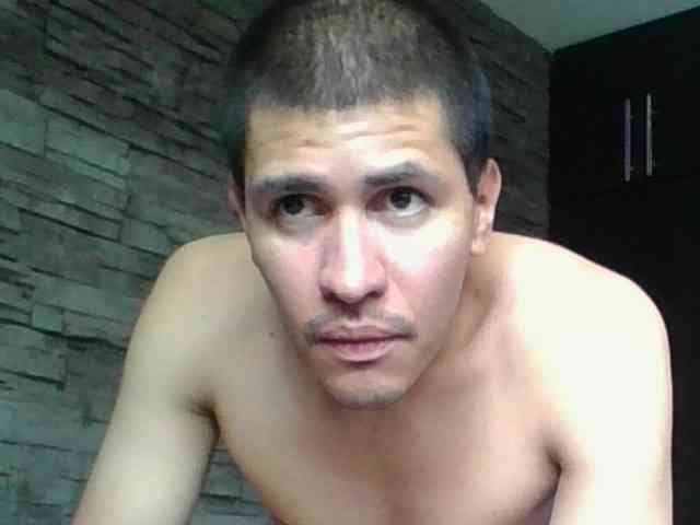 Sexylatin64