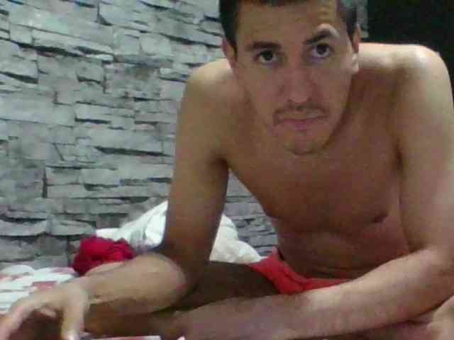 Sexylatin64