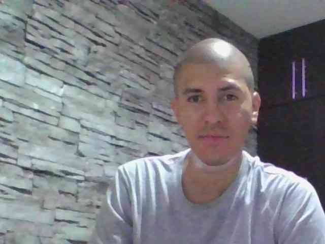 Sexylatin64