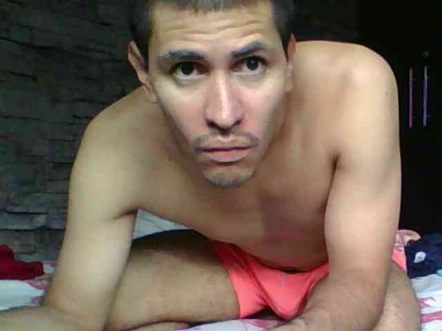 Sexylatin64