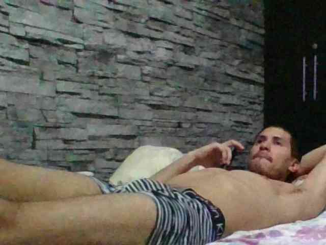 Sexylatin64