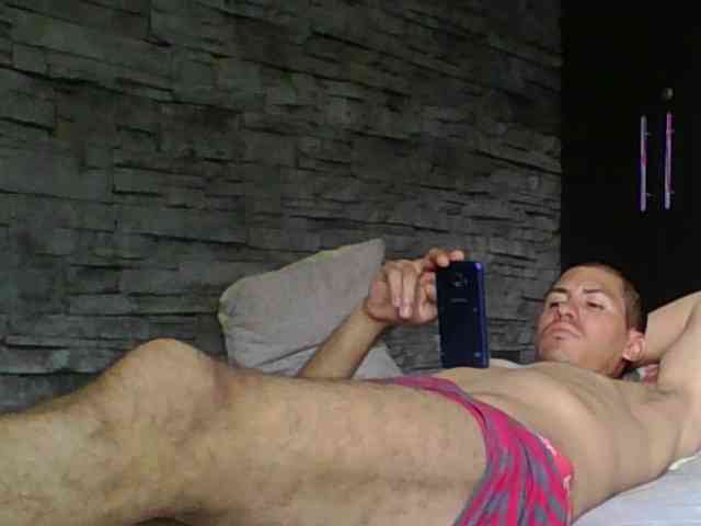 Sexylatin64