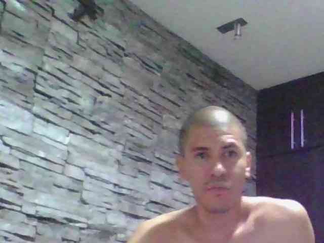 Sexylatin64