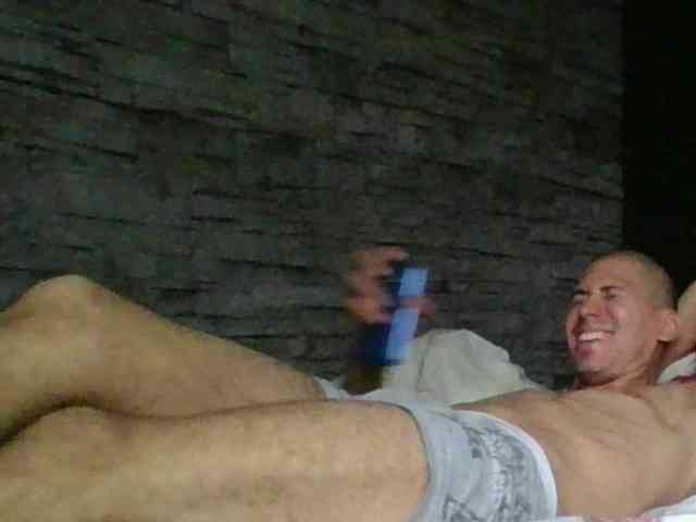 Sexylatin64