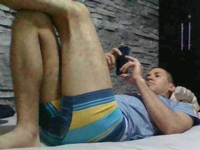 Sexylatin64