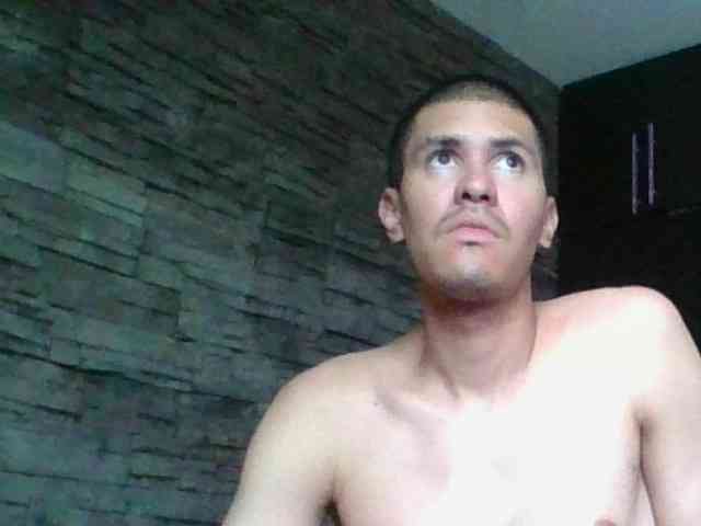 Sexylatin64