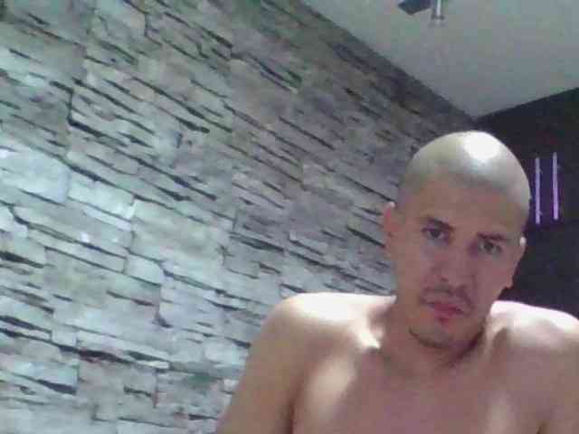 Sexylatin64