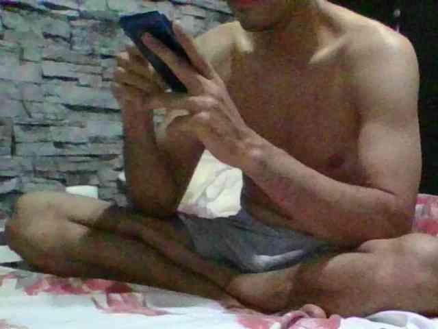 Sexylatin64