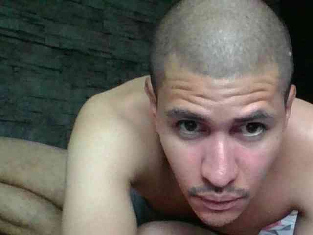 Sexylatin64