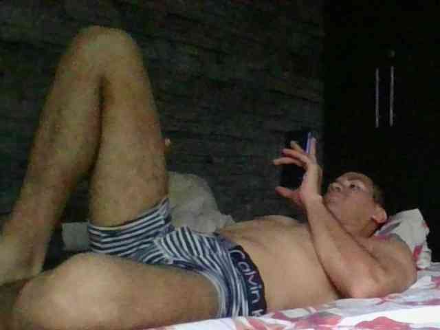 Sexylatin64