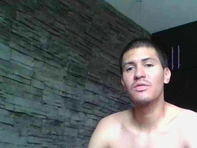 Sexylatin64
