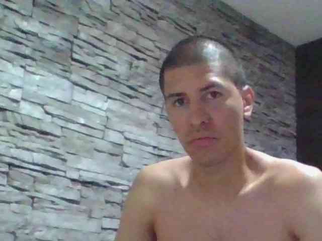 Sexylatin64