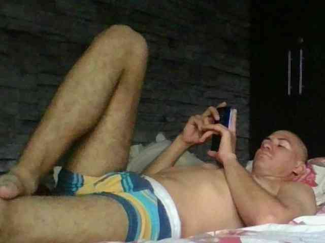 Sexylatin64