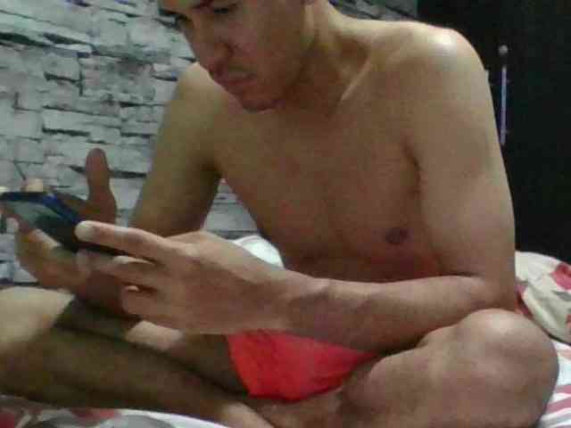Sexylatin64