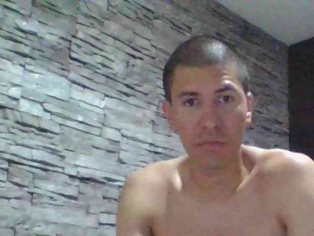 Sexylatin64