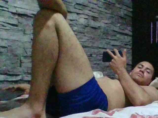 Sexylatin64