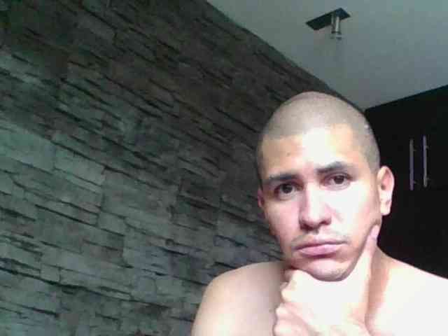 Sexylatin64