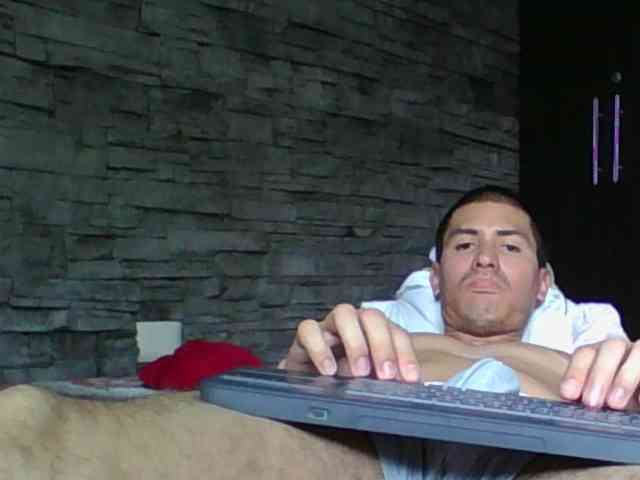 Sexylatin64