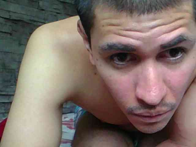 Sexylatin64